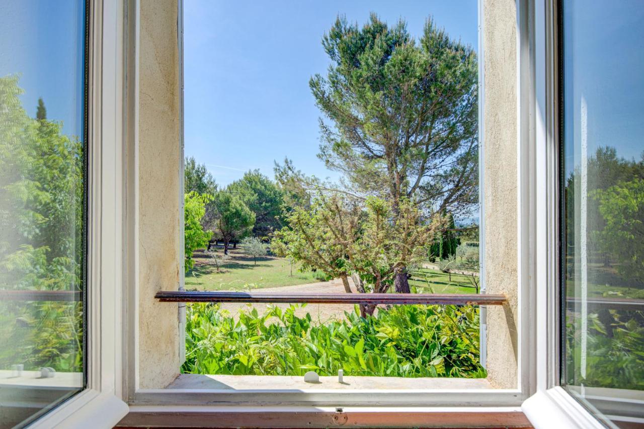 Les Chambres Du Perussier Cucuron Exteriör bild